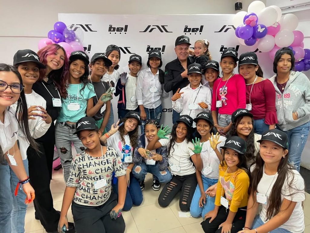 visita de niños a la planta ensambladora de jac motors venezuela en yaritagua